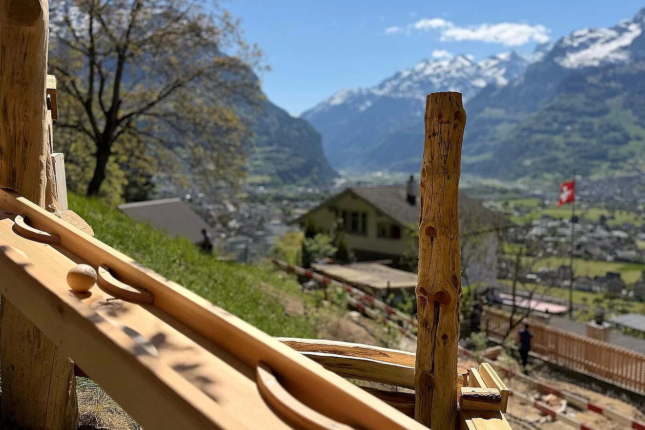 Holz-Erlebnis-Spielplatz Nussbäumli