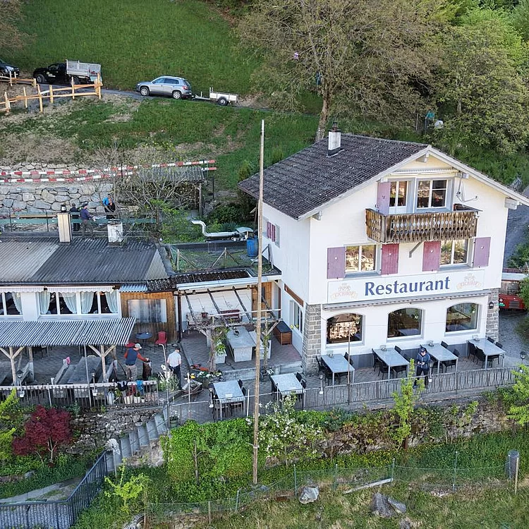 Holz-Erlebnis-Spielplatz Nussbäumli